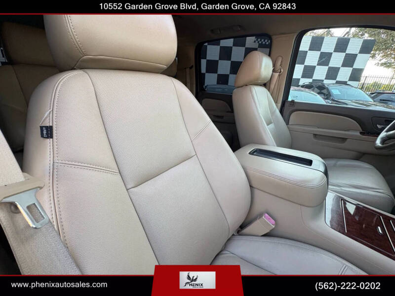 2012 Chevrolet Suburban LTZ