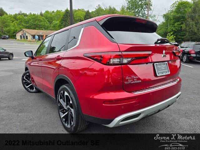 2022 Mitsubishi Outlander SE