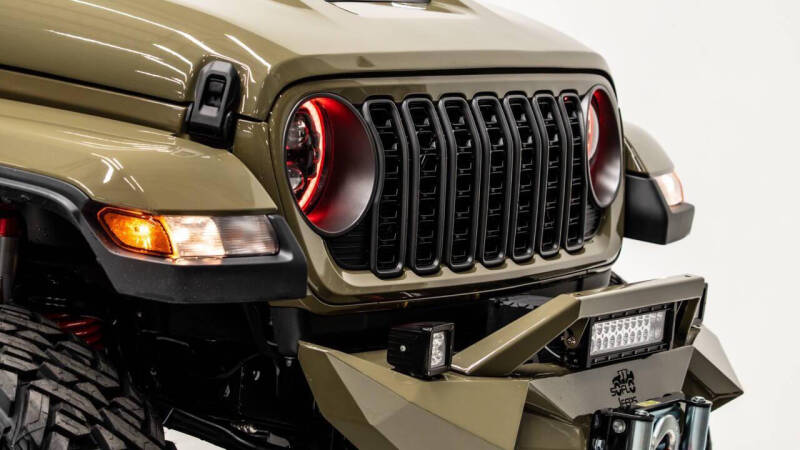 2025 Jeep Gladiator NightHawk