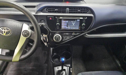 2016 Toyota Prius c Two