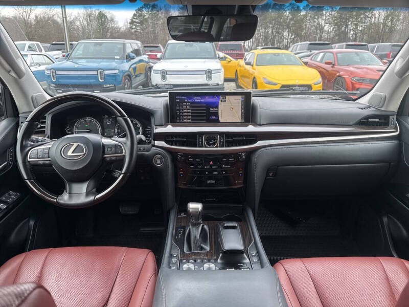 2021 Lexus LX 570 Three-Row