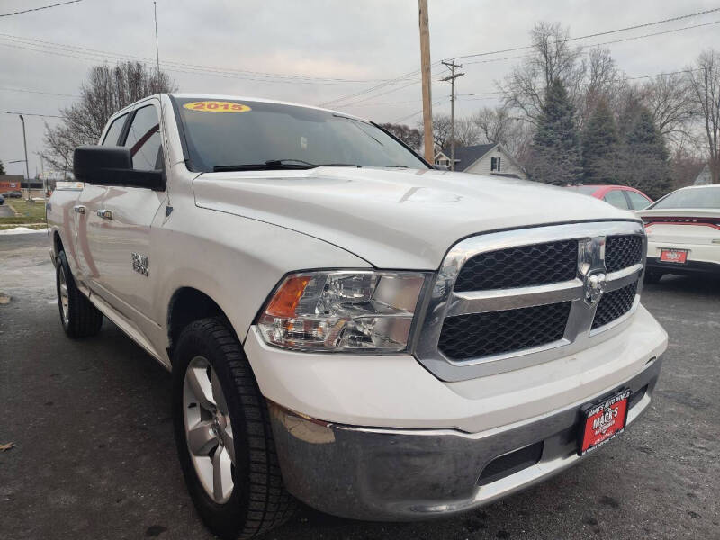 2015 RAM 1500 SLT