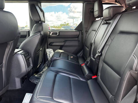 2025 Ford Bronco Outer Banks