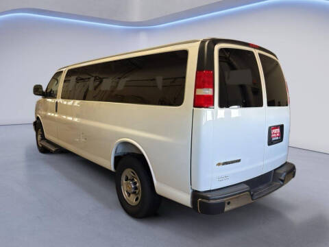 2025 Chevrolet Express LT 3500