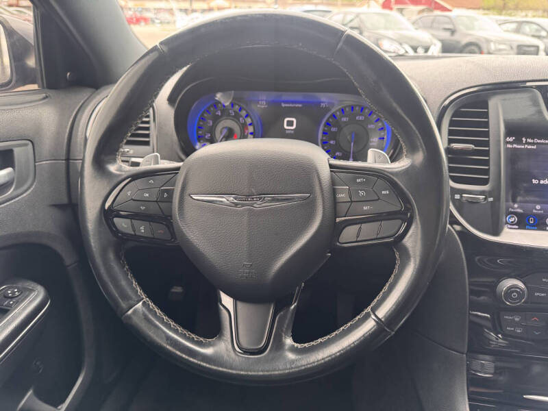 2018 Chrysler 300 S