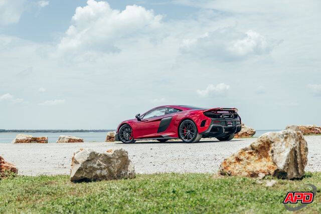 2016 McLaren 675LT