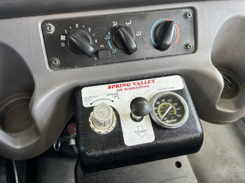 2019 Freightliner Business class M2