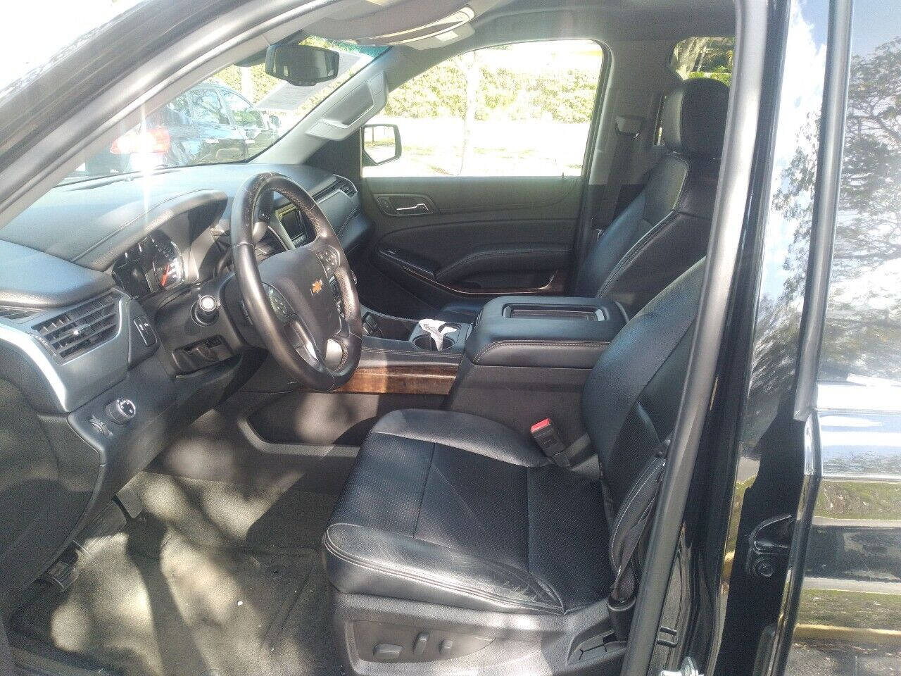 2015 CHEVROLET Tahoe SUV / Crossover - $21,999