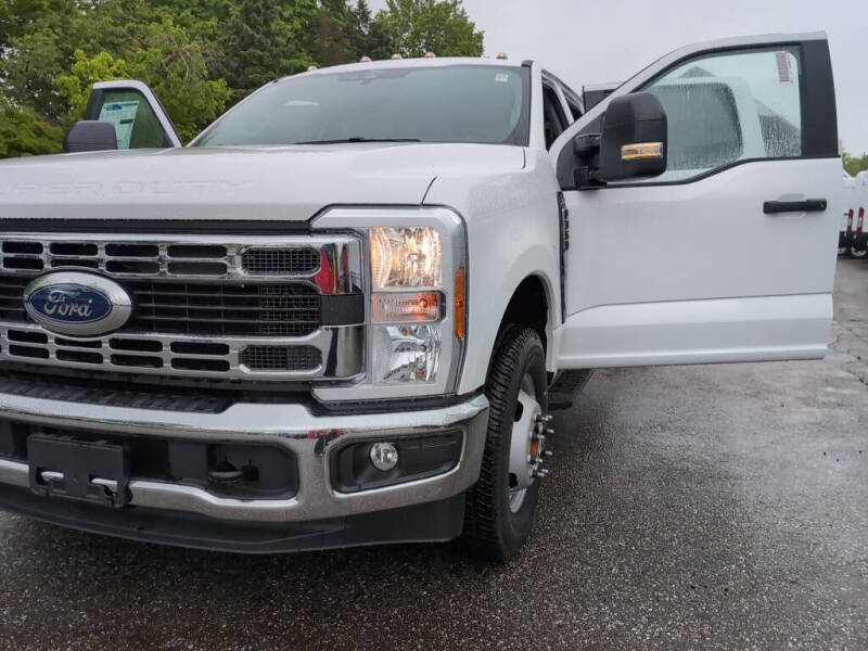 2025 Ford F-350 Super Duty XL