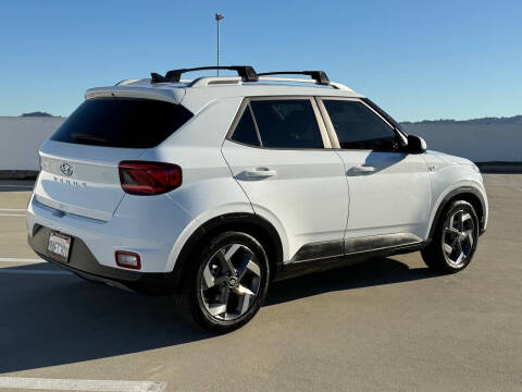 2022 Hyundai Venue SEL