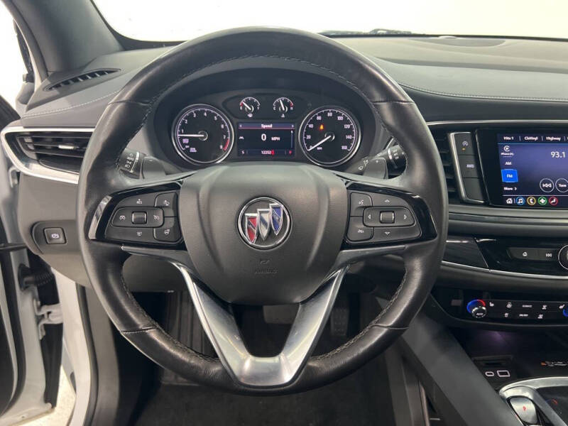 2022 Buick Enclave Essence