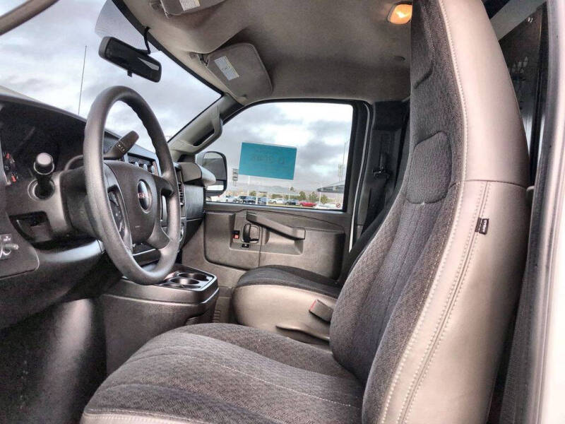 2024 GMC Savana 2500