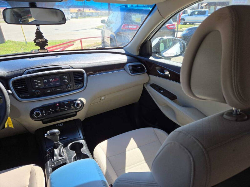 2016 Kia Sorento LX V6