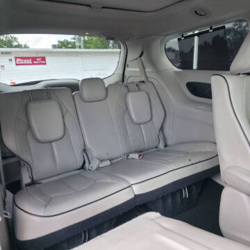 2018 Chrysler Pacifica Hybrid Limited