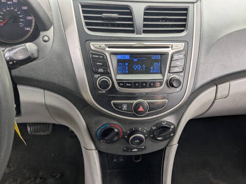 2017 Hyundai Accent SE