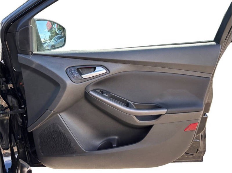 2017 Ford Focus SEL