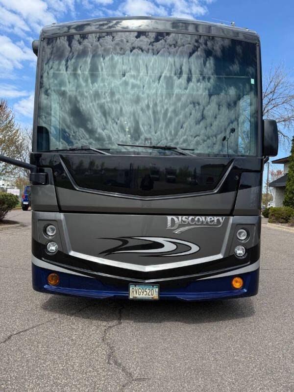 2019 Freightliner XCM Chassis