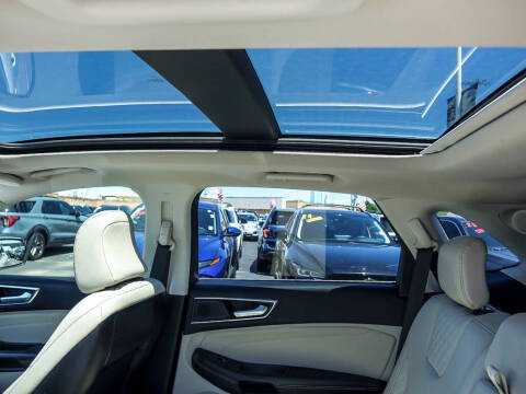 2023 Ford Edge Titanium