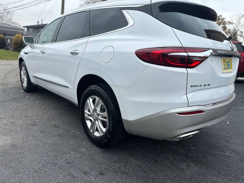 2020 Buick Enclave Essence