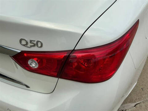 2015 Infiniti Q50