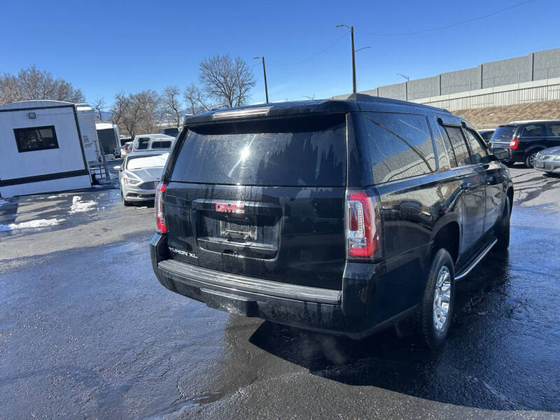 2017 GMC Yukon XL SLE