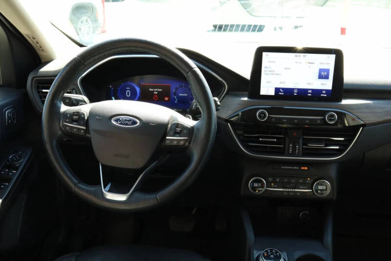 2020 Ford Escape Titanium