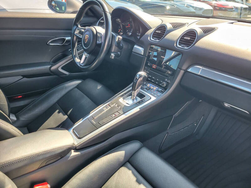 2017 Porsche 718 Cayman