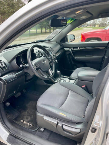 2012 Kia Sorento LX