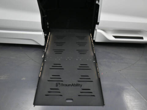 2025 Toyota Sienna LE 8-Passenger