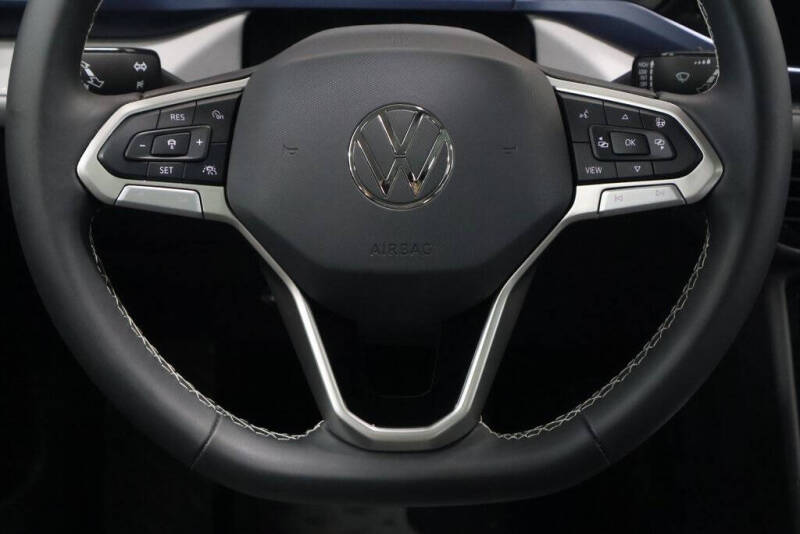 2024 Volkswagen Taos SE 4Motion