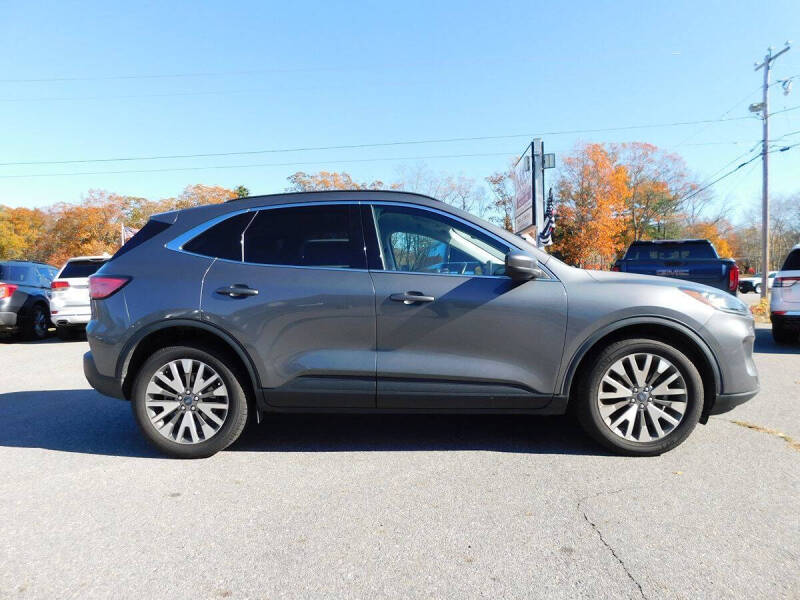 2022 Ford Escape Titanium