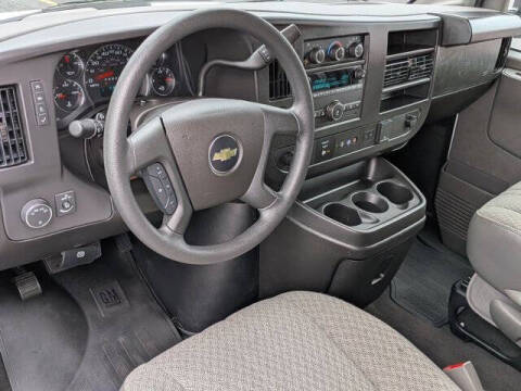 2025 Chevrolet Express LT 3500