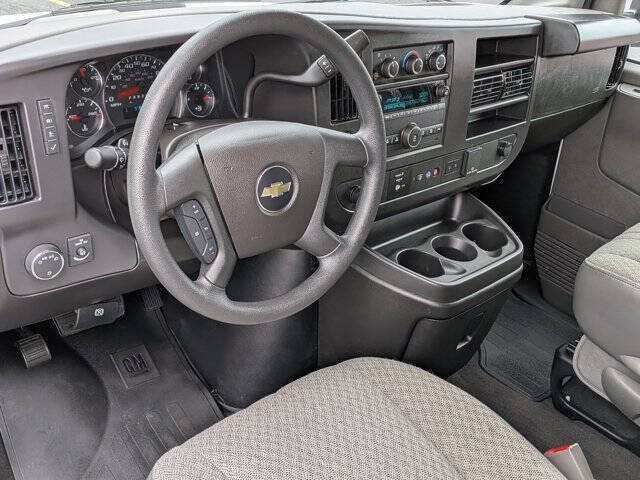 2025 Chevrolet Express LT 3500