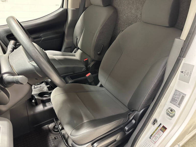 2021 Nissan NV200 SV