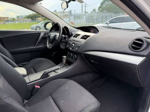 2013 Mazda MAZDA3 i Touring