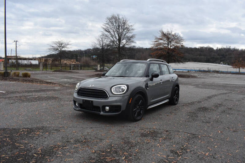 2017 MINI Countryman Base photo 2