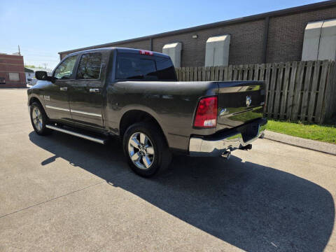 2017 RAM 1500 SLT