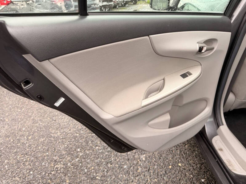 2013 Toyota Corolla LE