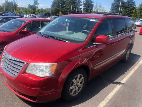 2009 Chrysler Town and Country for sale at Blue Line Auto Group in Portland OR