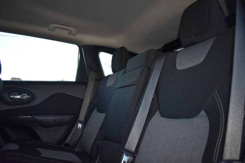 2014 Jeep Cherokee Sport