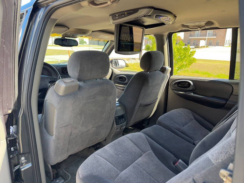 2004 Chevrolet TrailBlazer EXT LT