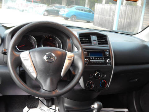 2016 Nissan Versa 1.6 SV