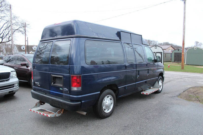 2011 Ford E-Series