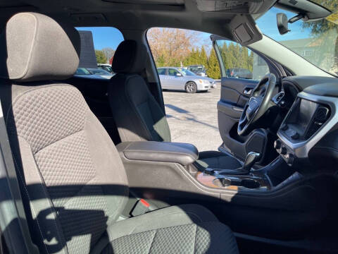 2017 GMC Acadia SLE-2