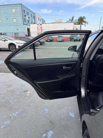 2017 Toyota Camry Hybrid