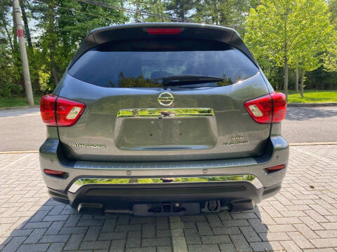 2020 Nissan Pathfinder Platinum