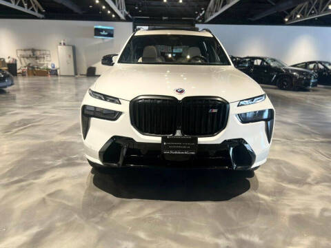 2023 BMW X7 M60i
