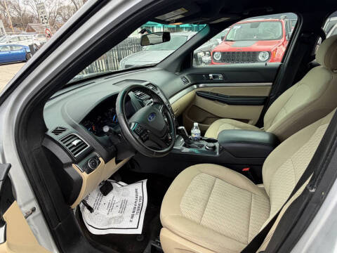2017 Ford Explorer