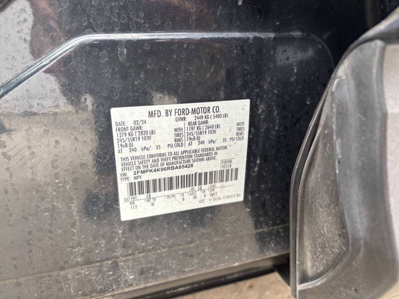 2024 Ford Edge Titanium