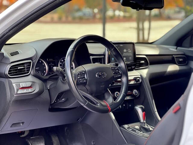 2020 Hyundai Veloster 2.0L Premium